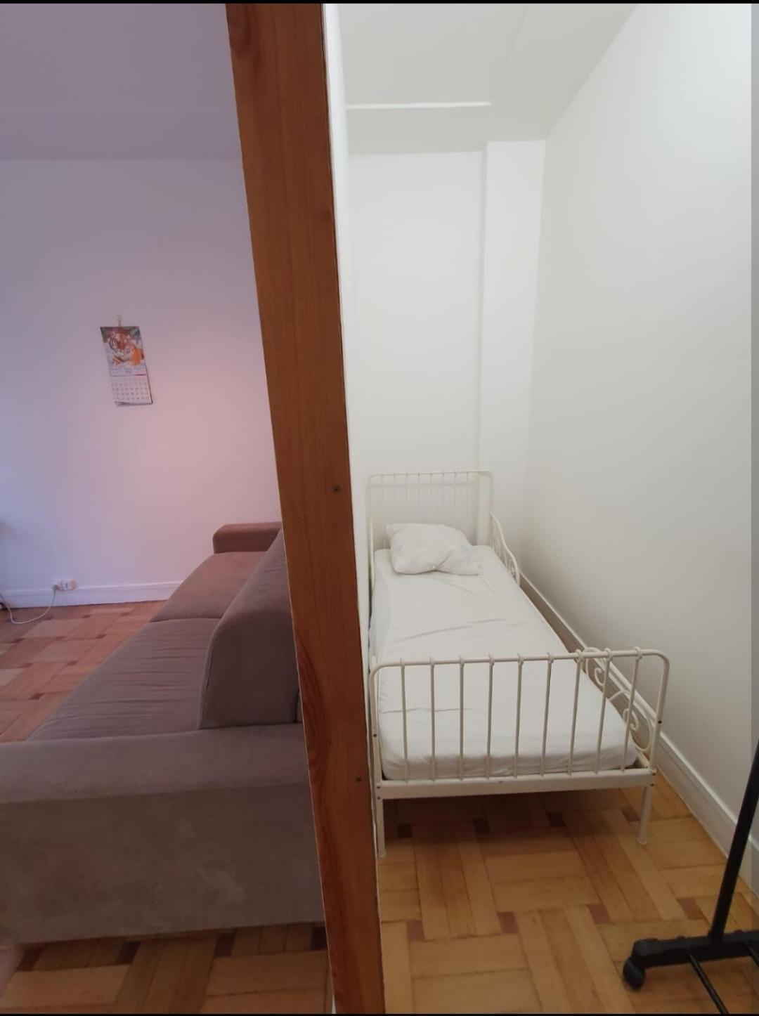 Charming In Centre Of 50 M From Sea *